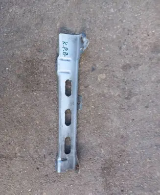 Fender mounting bracket