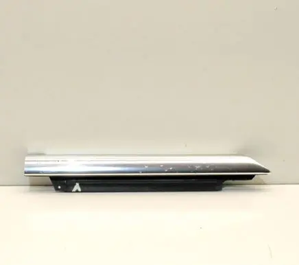 Maserati Ghibli Door glass trim 670009915