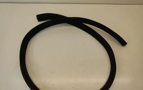 Front door rubber seal