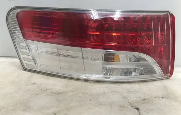 Toyota Avensis T270 Rear/tail lights