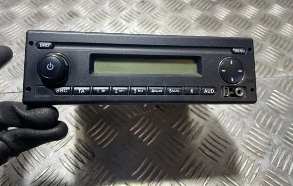 Iveco Daily 6th gen Radio/CD/DVD/GPS head unit 7620000096