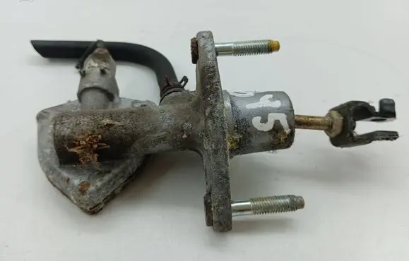 Honda CR-V Clutch slave cylinder 