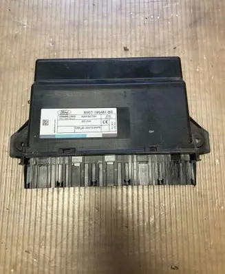 Ford Kuga I Comfort/convenience module 8M5T19G481BD 2007DJ0476 5WK48779H