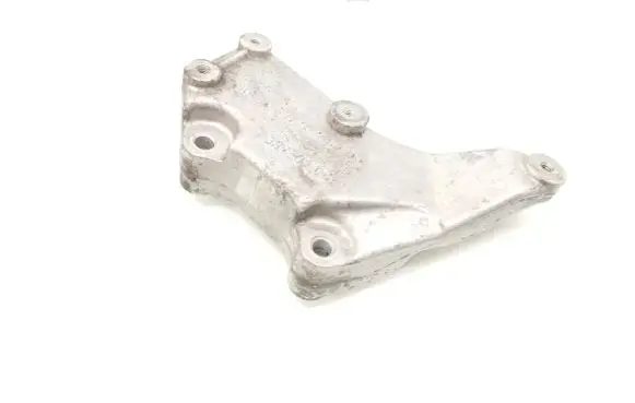 Mercedes-Benz Sprinter W906 Engine mounting bracket A6510940039