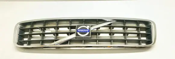 Front bumper upper radiator grill