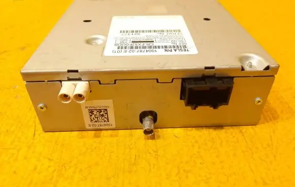 Tesla Model S Radio/CD/DVD/GPS head unit 100478702E