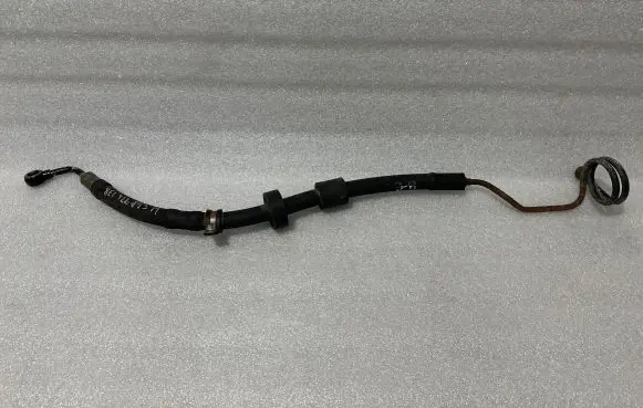 Audi A4 S4 B7 8E 8H Power steering hose/pipe/line 8E1422893M