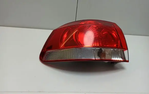 Volkswagen Golf VI Rear/tail lights 5K0945095E