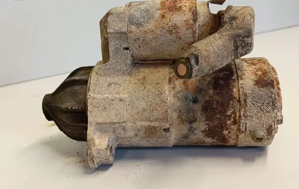 Mitsubishi Pajero Starter motor