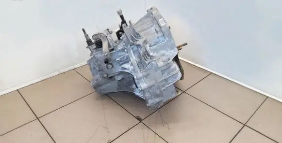 Renault Megane II Manual 5 speed gearbox 200361232