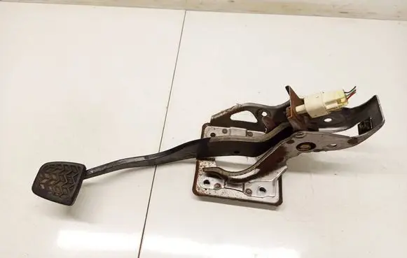 Toyota Avensis T250 Brake pedal 16094a02