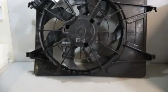 Hyundai i30 Air conditioning (A/C) fan (condenser) 