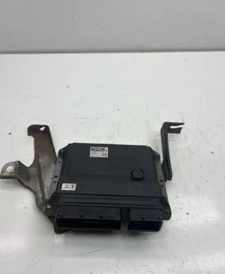 Lexus IS 220D-250-350 Engine control unit/module 8966153700 1758007703