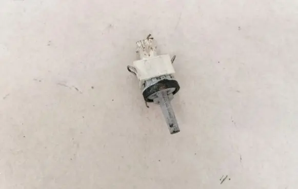 Volkswagen Touran I Interior temperature sensor 4a0820539a