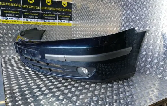 Renault Laguna II Front bumper 8200002470 8200002469