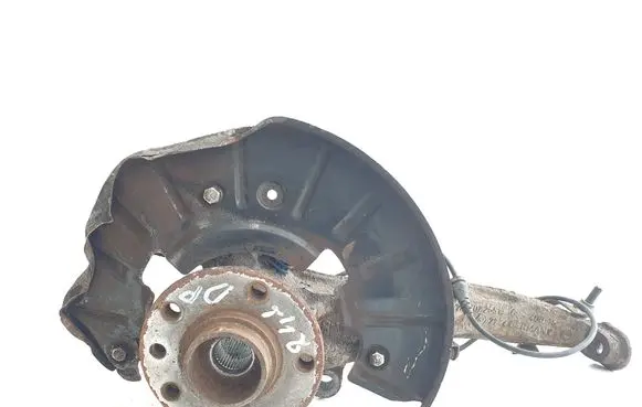 Volkswagen Touareg I Front wheel hub spindle knuckle