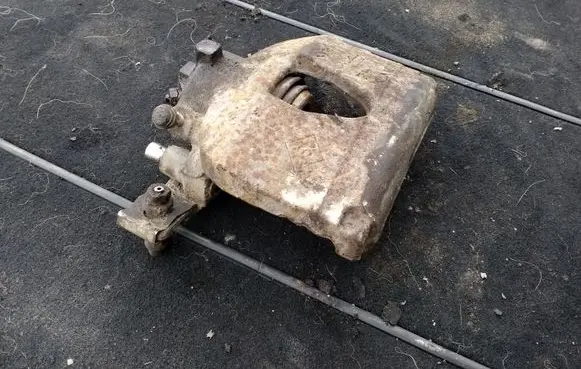 Renault Laguna II Front brake caliper