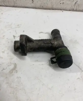 Volkswagen Multivan T4 Engine coolant pipe/hose 074121145B