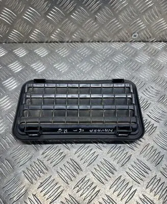 Nissan Navara D23 Quarter panel pressure vent 76804EB000