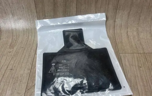 Porsche Macan (95B) Rear sound insulation 95B805885A