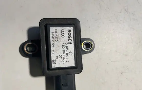 Audi A6 S6 C5 4B ESP acceleration yaw rate sensor 4B0907637A
