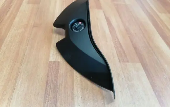 Renault Megane IV Dashboard side end trim 689205425R M50327 1573135X