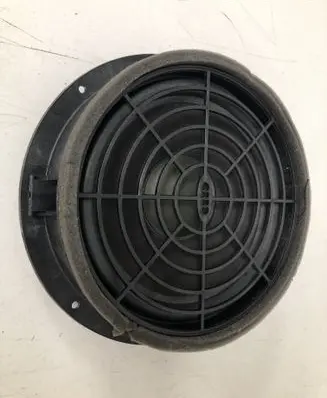 Audi Q3 8U Front door speaker