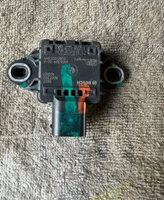 Tesla Model S Acceleration sensor 600636900A 8007393 1275100853