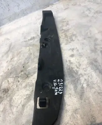 Volkswagen Jetta VI Fender end trim 5c6821111