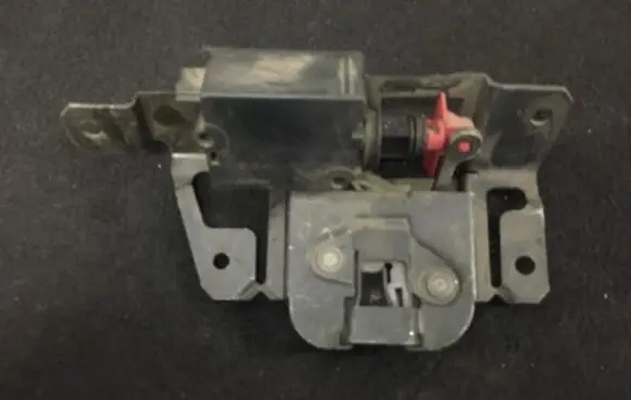BMW X3 E83 Tailgate/trunk/boot lock/catch/latch 51247057364 51.24-7057364