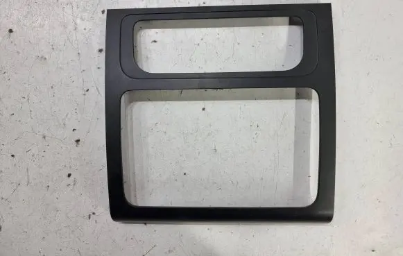 Radio/GPS head unit trim