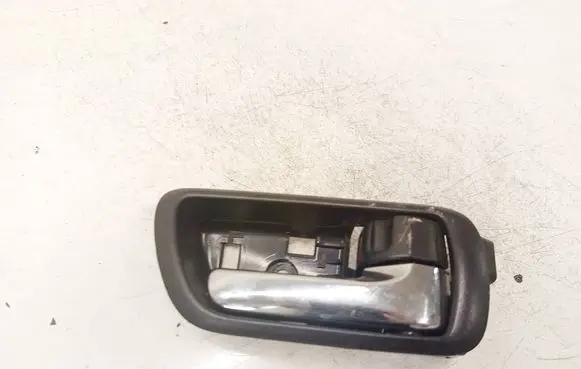 Toyota Corolla Verso AR10 Front door interior handle 692050F010