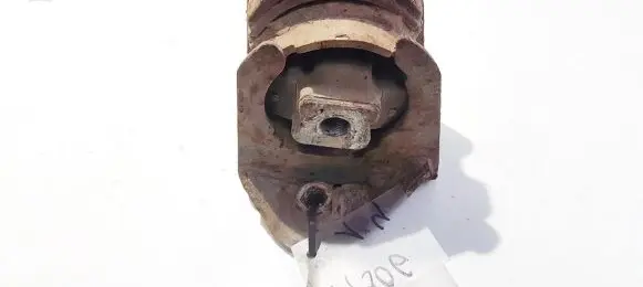Toyota Corolla Verso AR10 Engine mount bracket