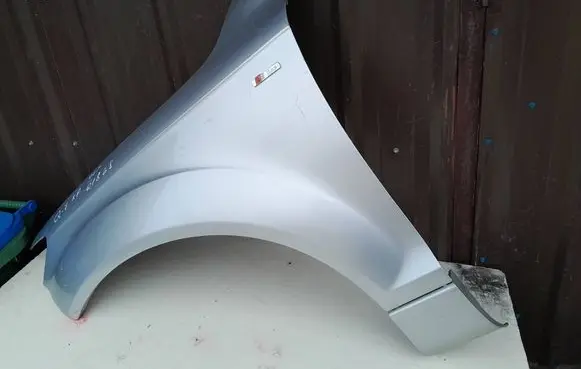 Audi Q7 4L Fender 04862