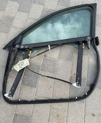 Audi A6 S6 C6 4F Front door window/glass frame 4F0837630