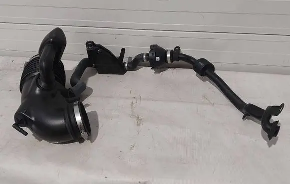 Ford Mustang VI Intake resonator JR3C9P437BD JR3Z9P437A JR3C9F805BE