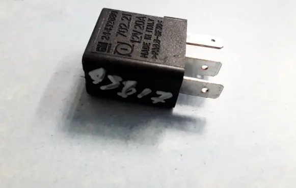 Opel Zafira A Other relay 24432680 70221