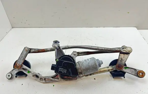 Toyota Auris E180 Front wiper linkage and motor 8511002340