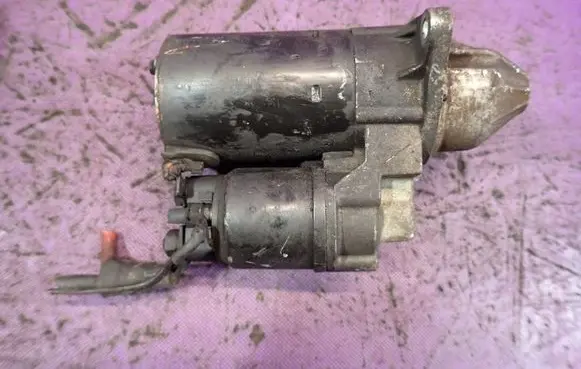 Opel Corsa C Starter motor 001107409