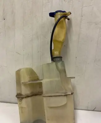 Volvo XC70 Window washer liquid tank fill tube 9178568
