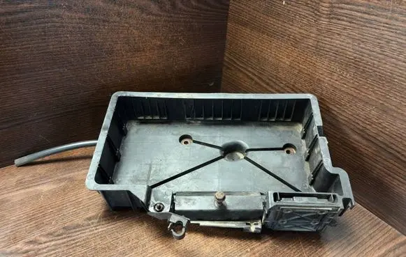Iveco Daily 4th gen Battery tray 3800103