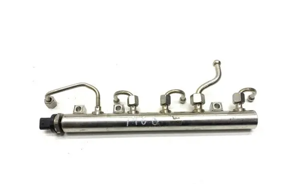BMW 5 G30 G31 Fuel main line pipe 8601017