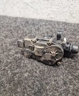 Mercedes-Benz AMG GT R190 C190 Coolant heater control valve A0005060900