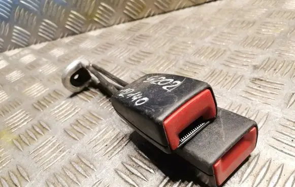 Mercedes-Benz C W202 Middle seatbelt buckle (rear) 2028609269