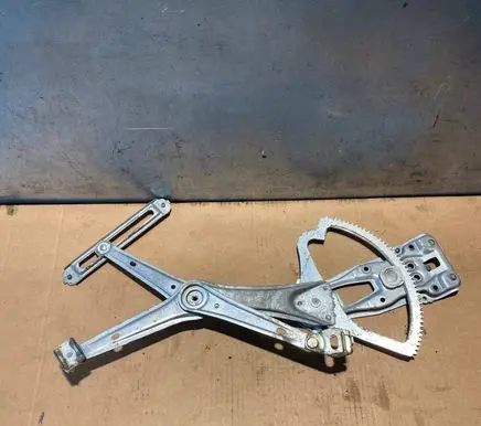 Mercedes-Benz E W210 Front window lifting mechanism without motor