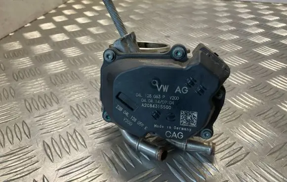 Volkswagen Golf VII Electric throttle body valve 04L128063P