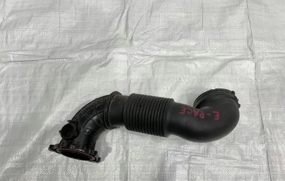 Jaguar E-Pace Turbo air intake inlet pipe/hose GJ329F876AB