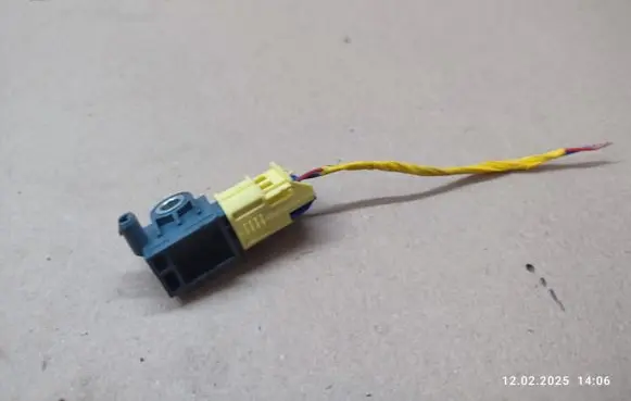 Hyundai Tucson TL Airbag deployment crash/impact sensor 95920B4000