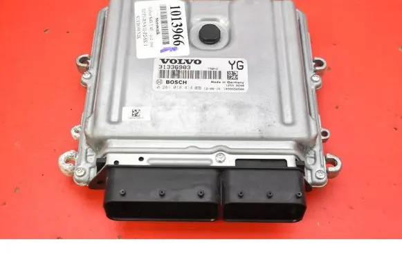 Volvo V40 Engine control unit/module ECU 31336983