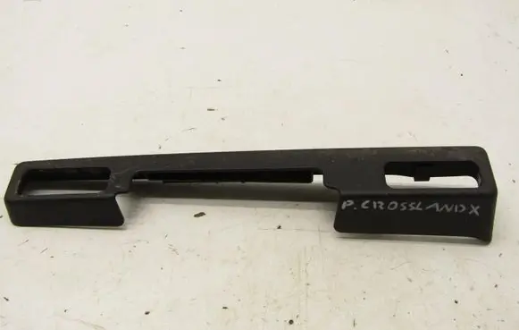 Opel Crossland X Front driver seat rail 39082171